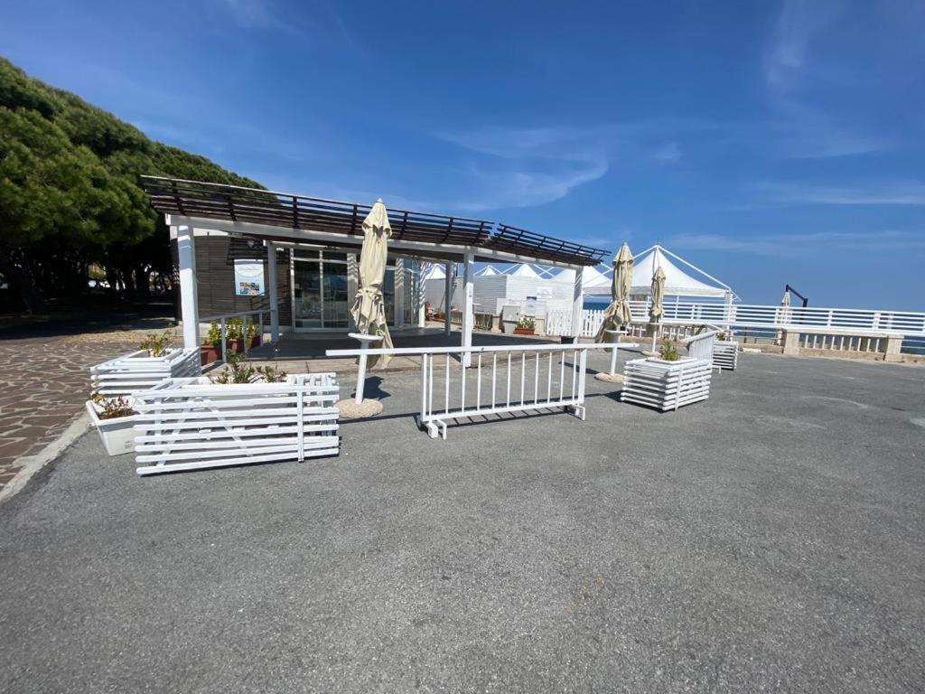 Villa Paolina Ceriale - App. 4 Posti Exterior foto
